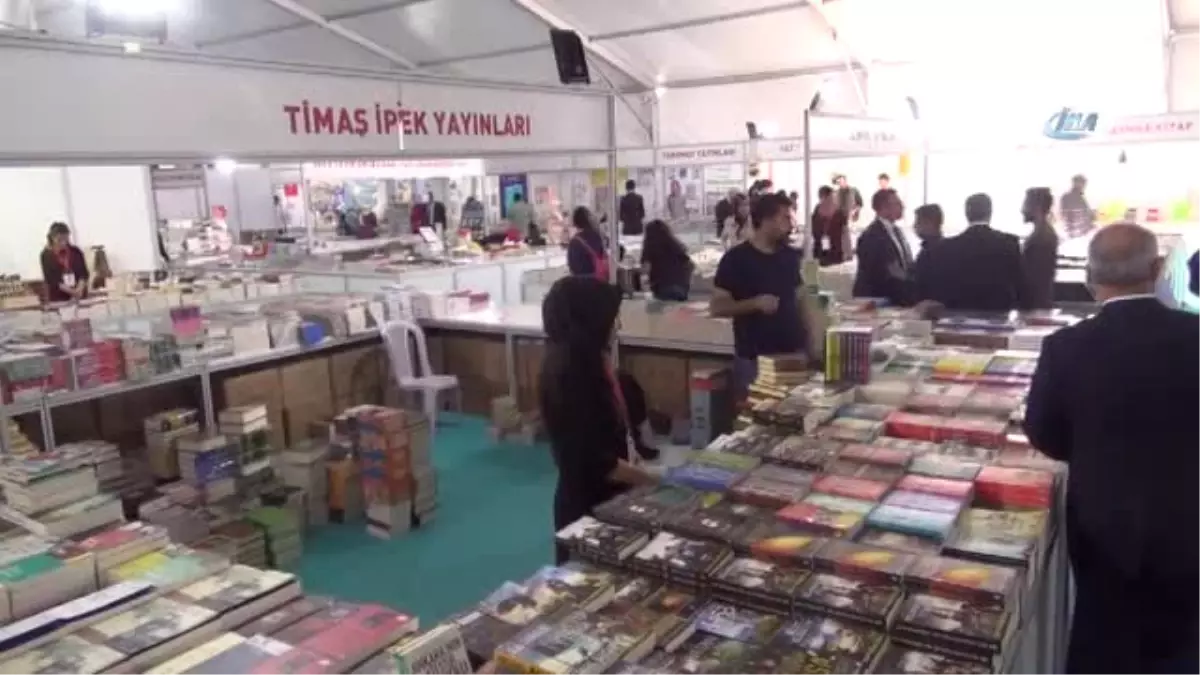 İskenderun Kitap Fuarı Açıldı