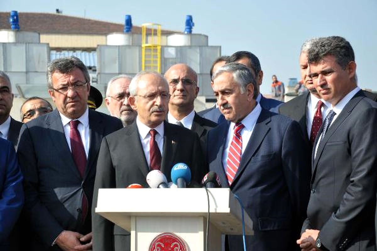 KKTC Cumhurbaşkanı Akıncı Baykal\'ı Ziyaret Etti
