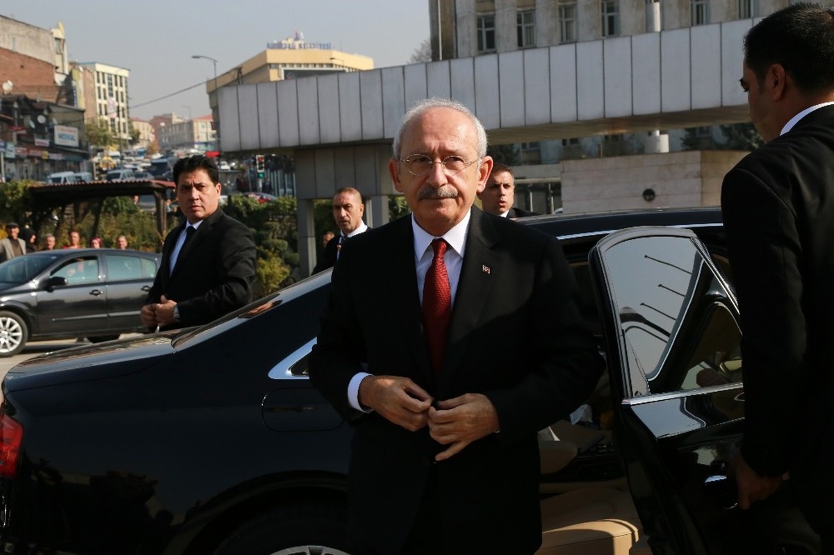 KKTC Cumhurbaşkanı Akıncı ile Kılıçdaroğlu\'ndan Baykal\'a Ziyaret