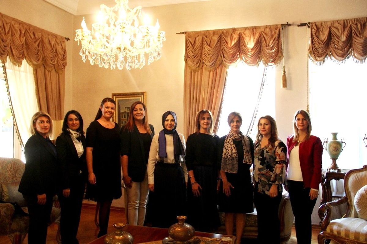 Mersin Giad\'lı Kadınlar, Vali Su\'nun Eşi Zeliha Su ile Buluştu