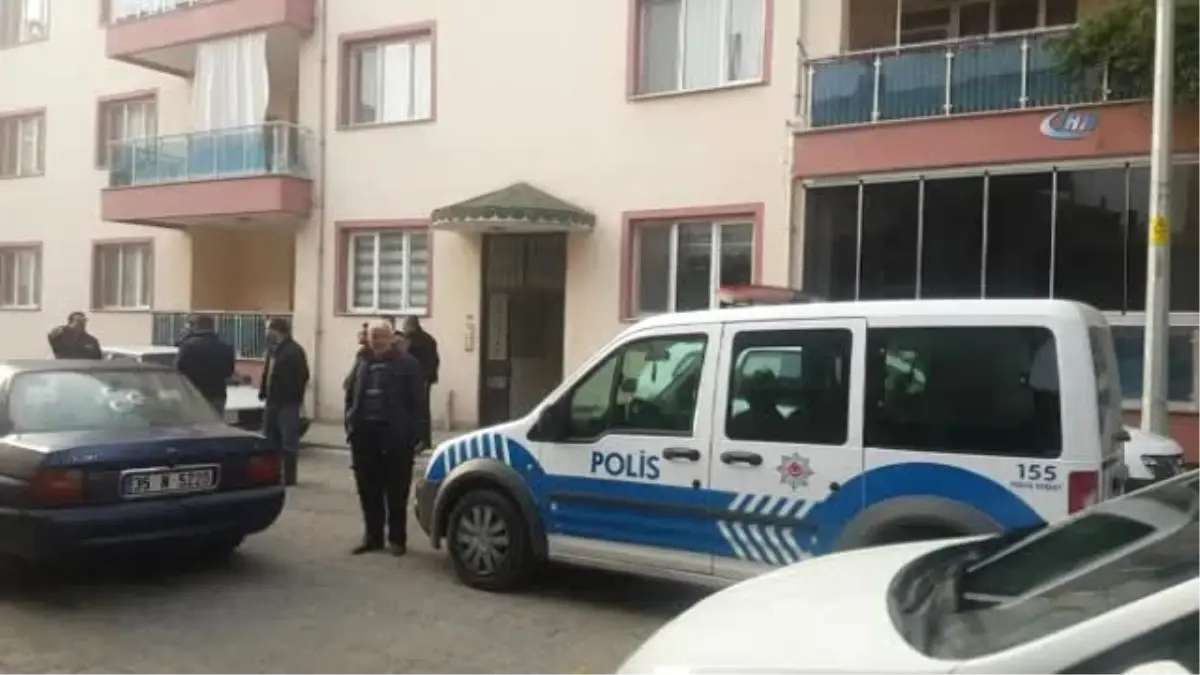 Öğretmen Kendini Asarak İntihar Etti