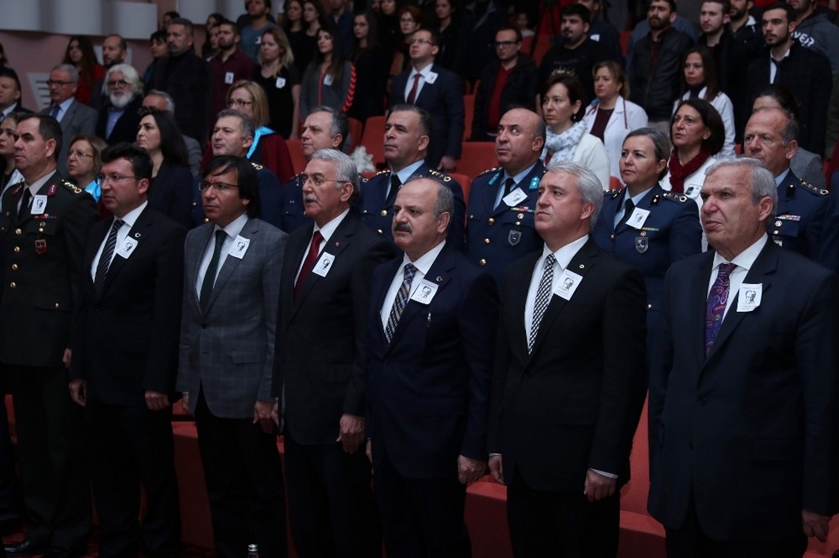 Osmangazi Üniversitesi Kültür ve Sanat Merkezi\'nde Atatürk\'ü Anma Programı