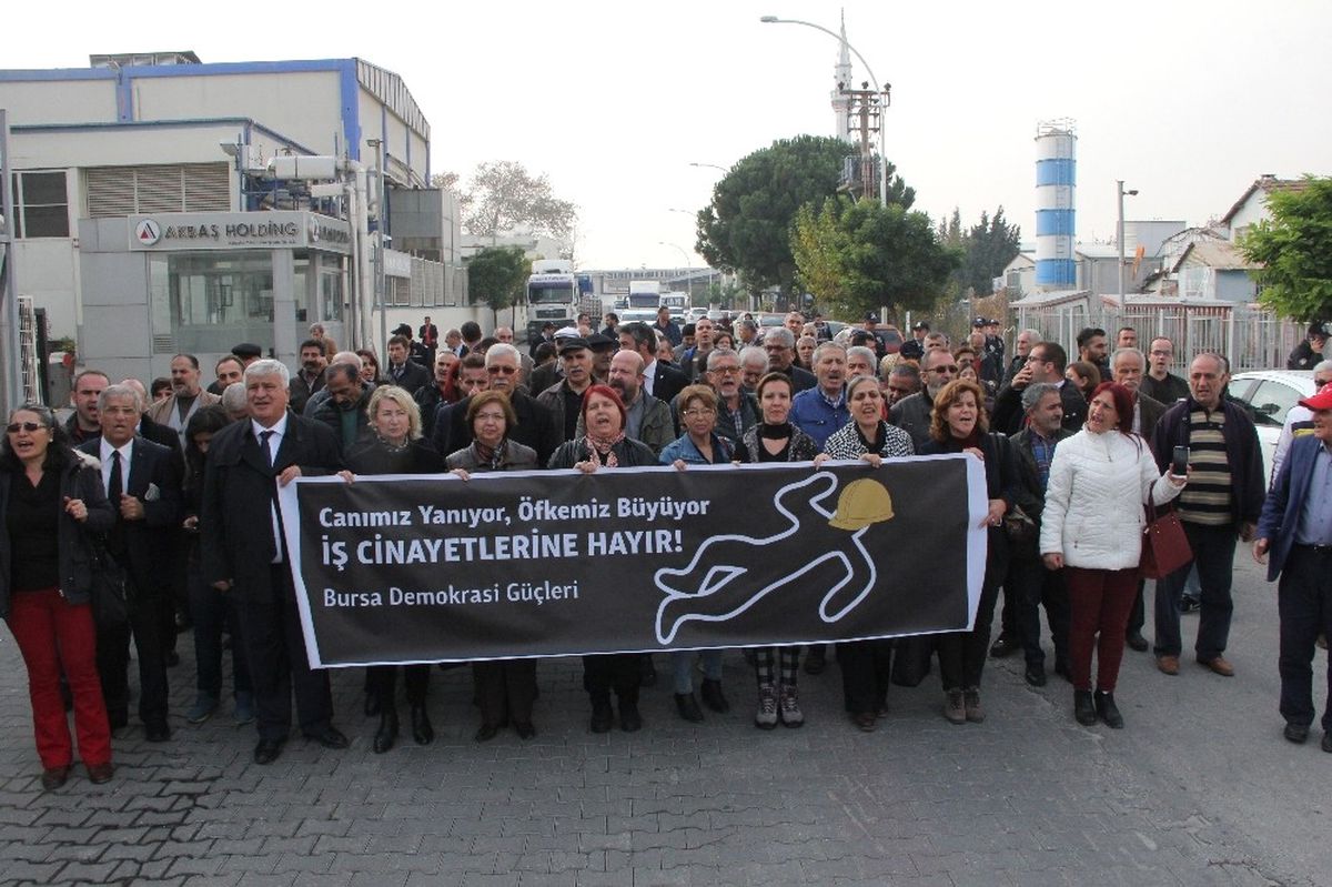 Patlamanın Olduğu Fabrikanın Önünde Protesto