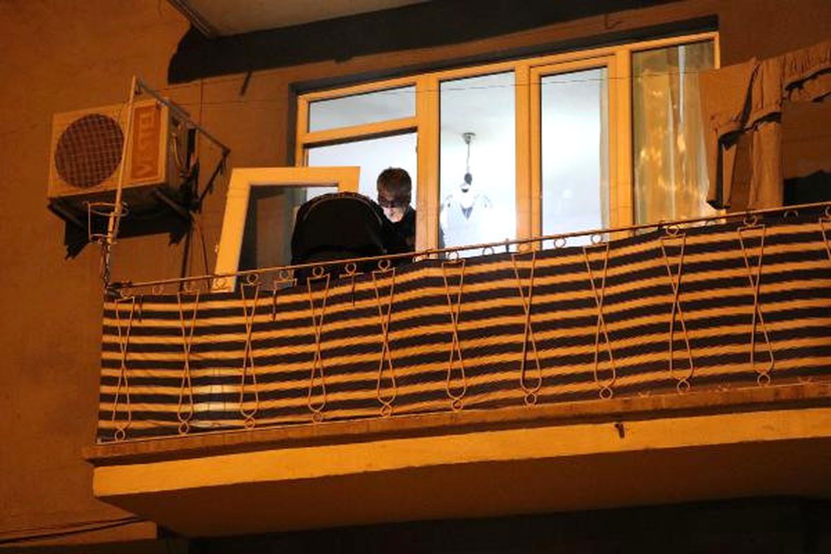 Polisiz\' Deyip Girdikleri Evde Afganları Dövüp, Paralarını Gasp Ettiler