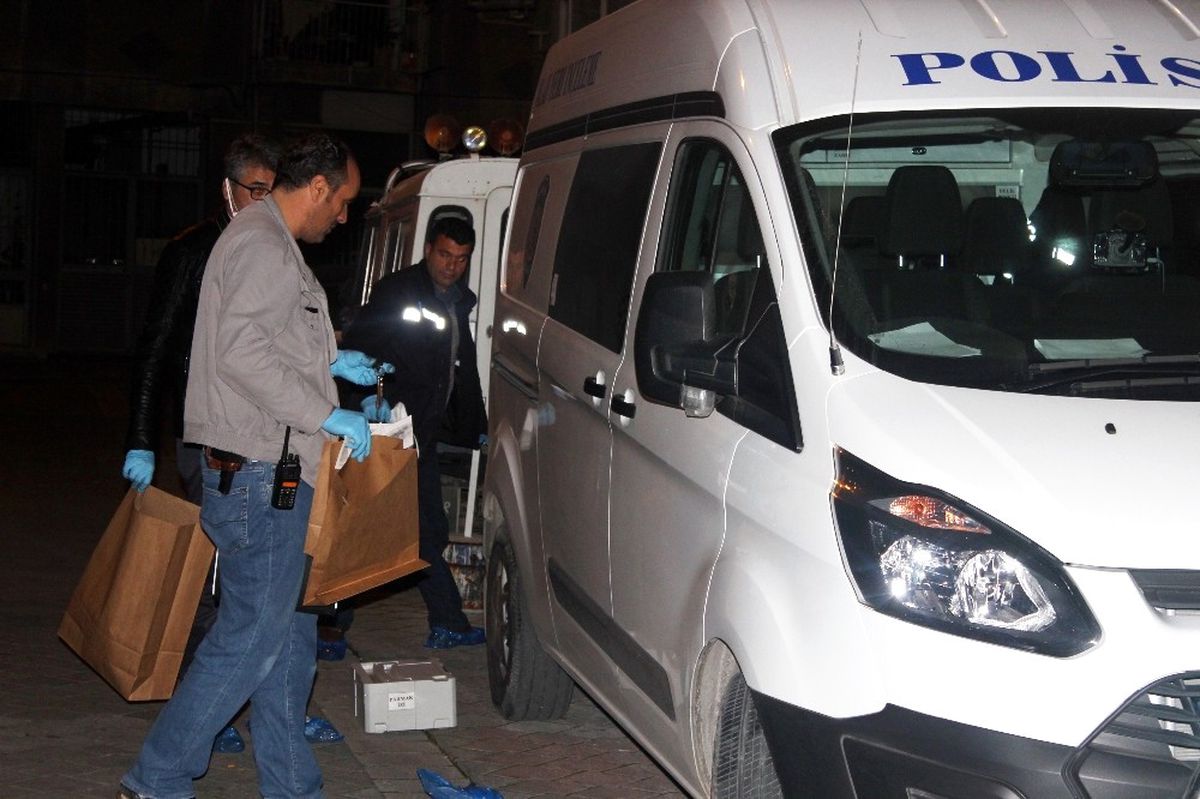 Polisiz\' Diyerek Afgan Uyrukluları Gasp Ettiler