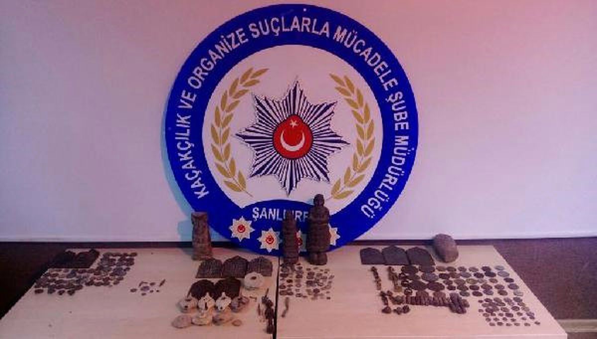 Şanlıurfa\'da 226 Parça Tarihi Eser Ele Geçirildi
