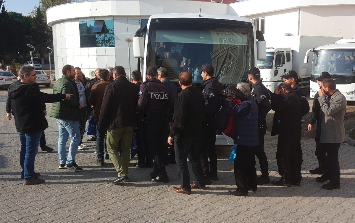 Sigara Kaçakçılığı Zanlısı 12 Kişi Tutuklandı