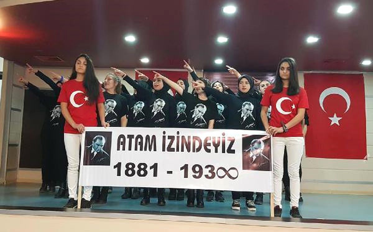 Sivas\'ta Eksi 2 Derecede Ata\'ya Saygı (2)