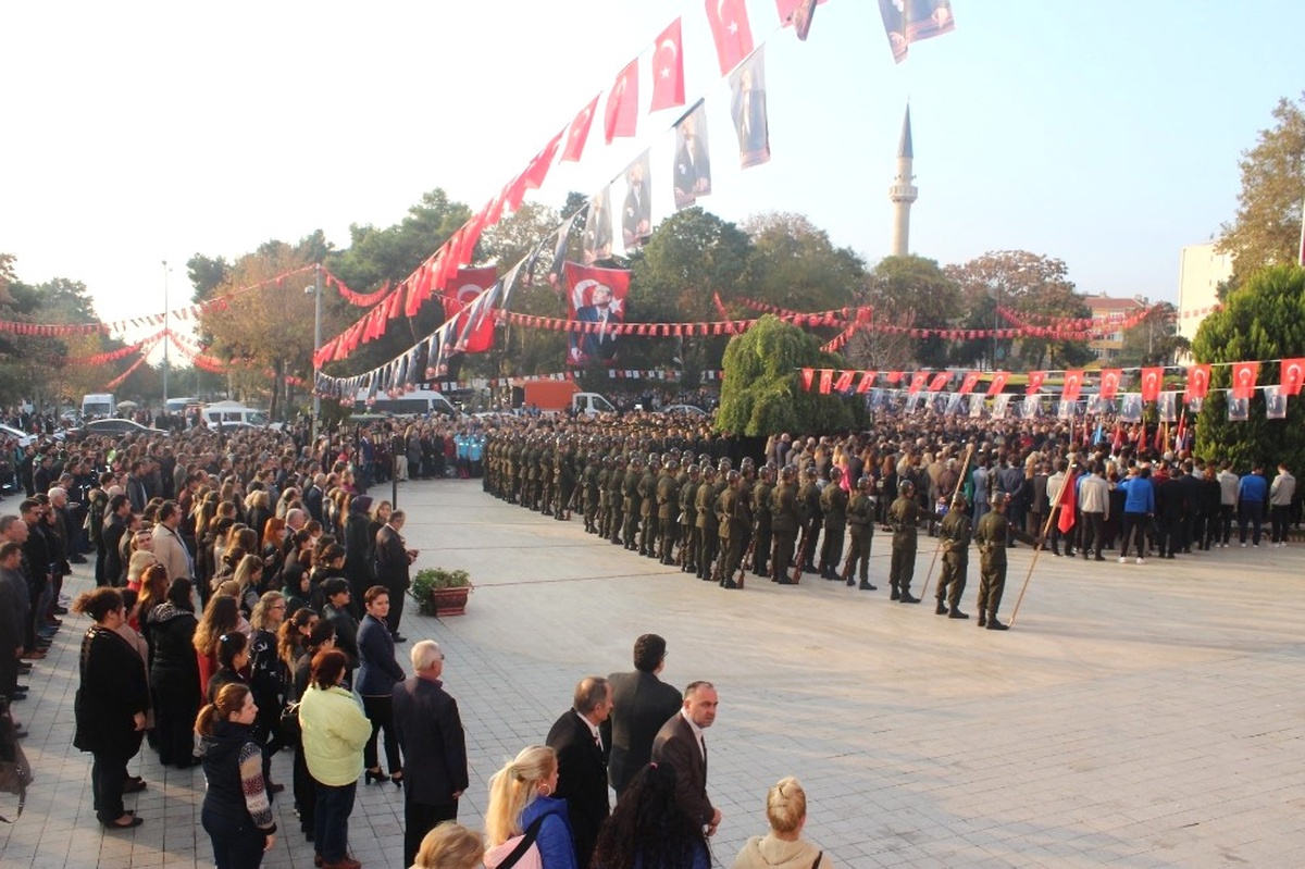 Tekirdağ\'da 10 Kasım Atatürk\'ü Anma Töreni