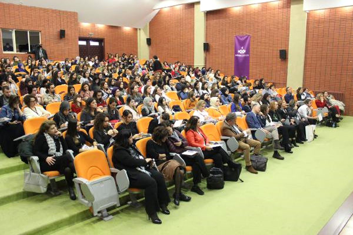 Toçev ve Maltepe Üniversitesi Ergenlik Dönemi Sorunlarına Çözüm Aradı