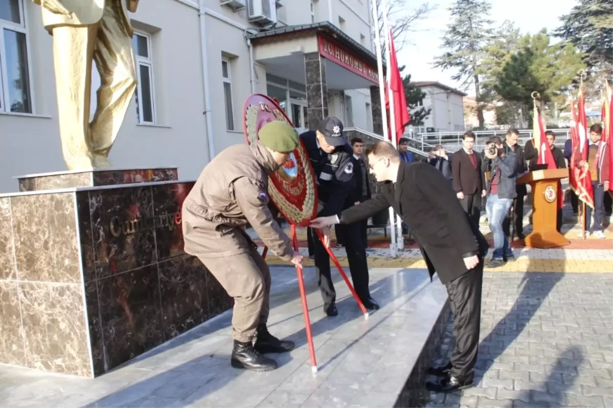 Yunak\'ta Ölümünün 79. Yılında Atatürk Törenle Anıldı