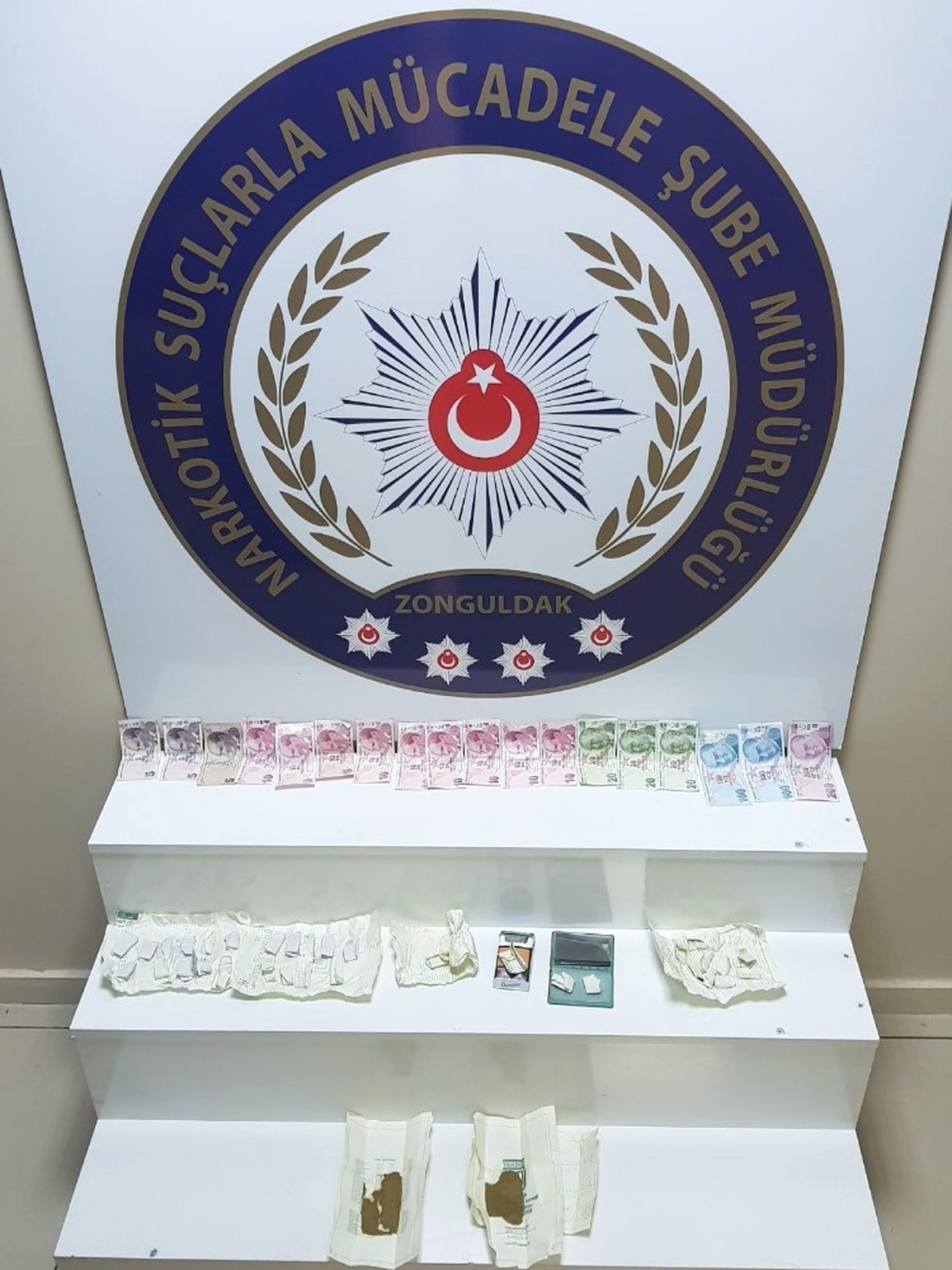 Zonguldak\'ta Uyuşturucu Operasyonu: 2 Gözaltı