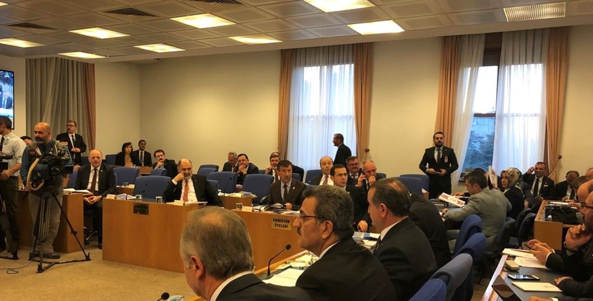 Aydemir: \'Değerlerimize Sahip Çıkan Gençliğe Minnettarız\'