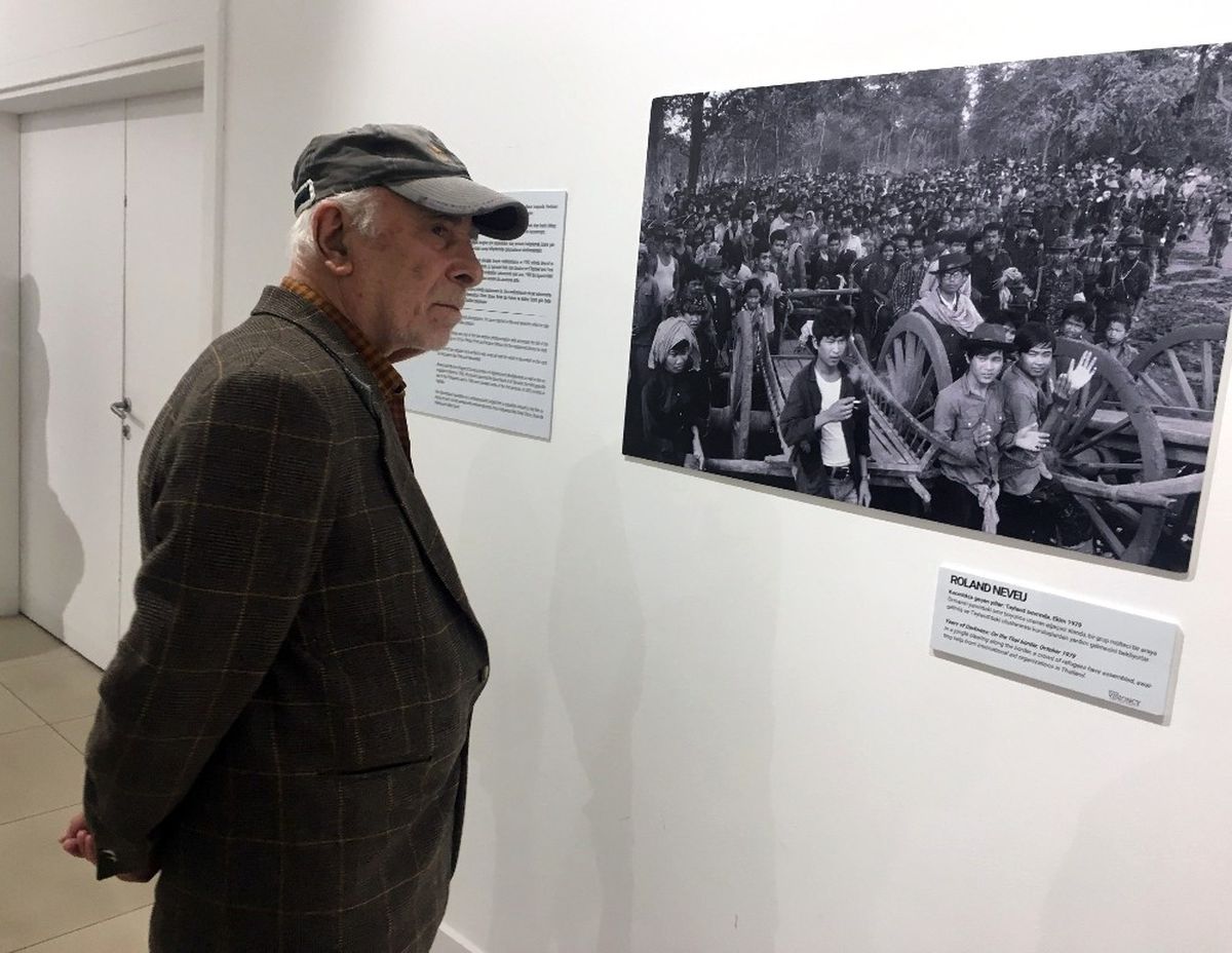 Beşiktaş\'ta Mülteci Krizine Dikkat Çekmek İçin Fotoğraf Sergisi Açıldı