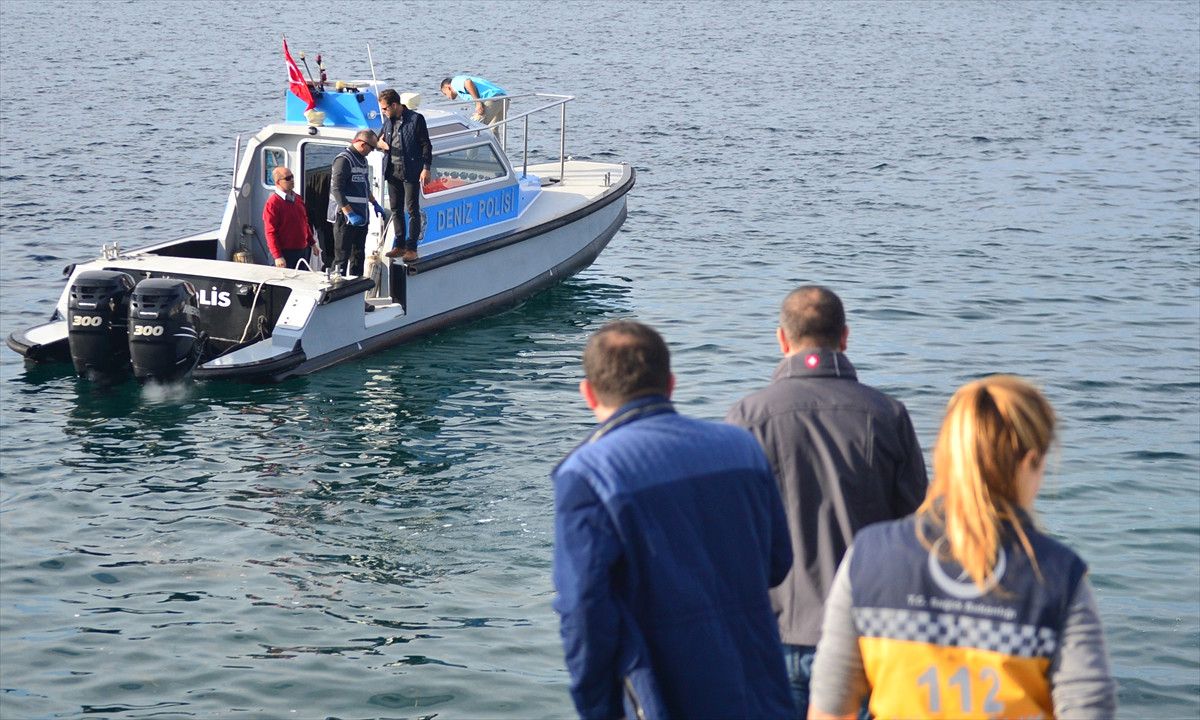 Çanakkale\'de Denizde Erkek Cesedi Bulundu