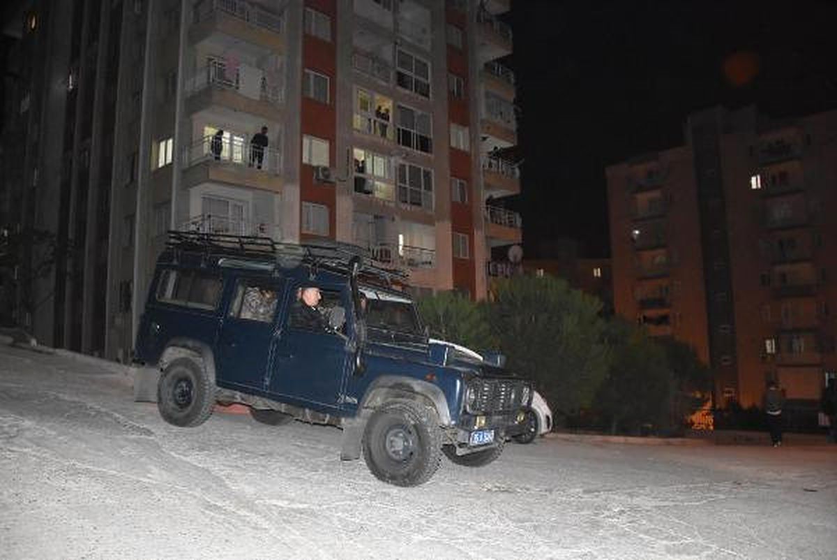 Eşiyle Tartıştı, 3 Çocuğunu Rehin Aldı