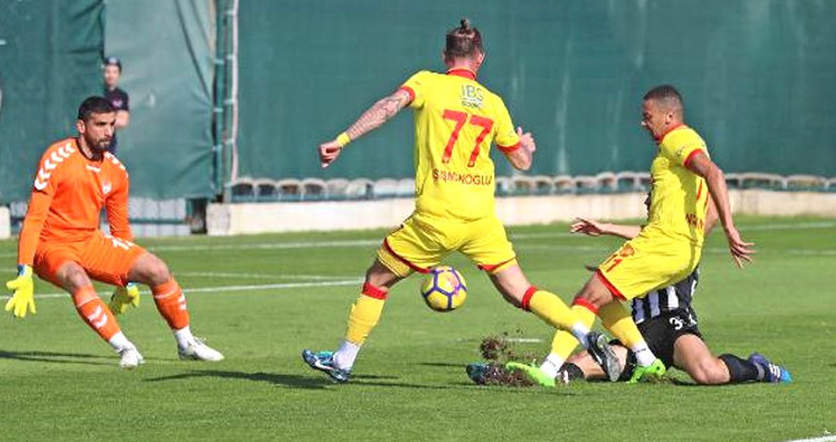 Göztepe, Jahovic\'in Golleriyle Manisaspor\'u 2-0 Yendi