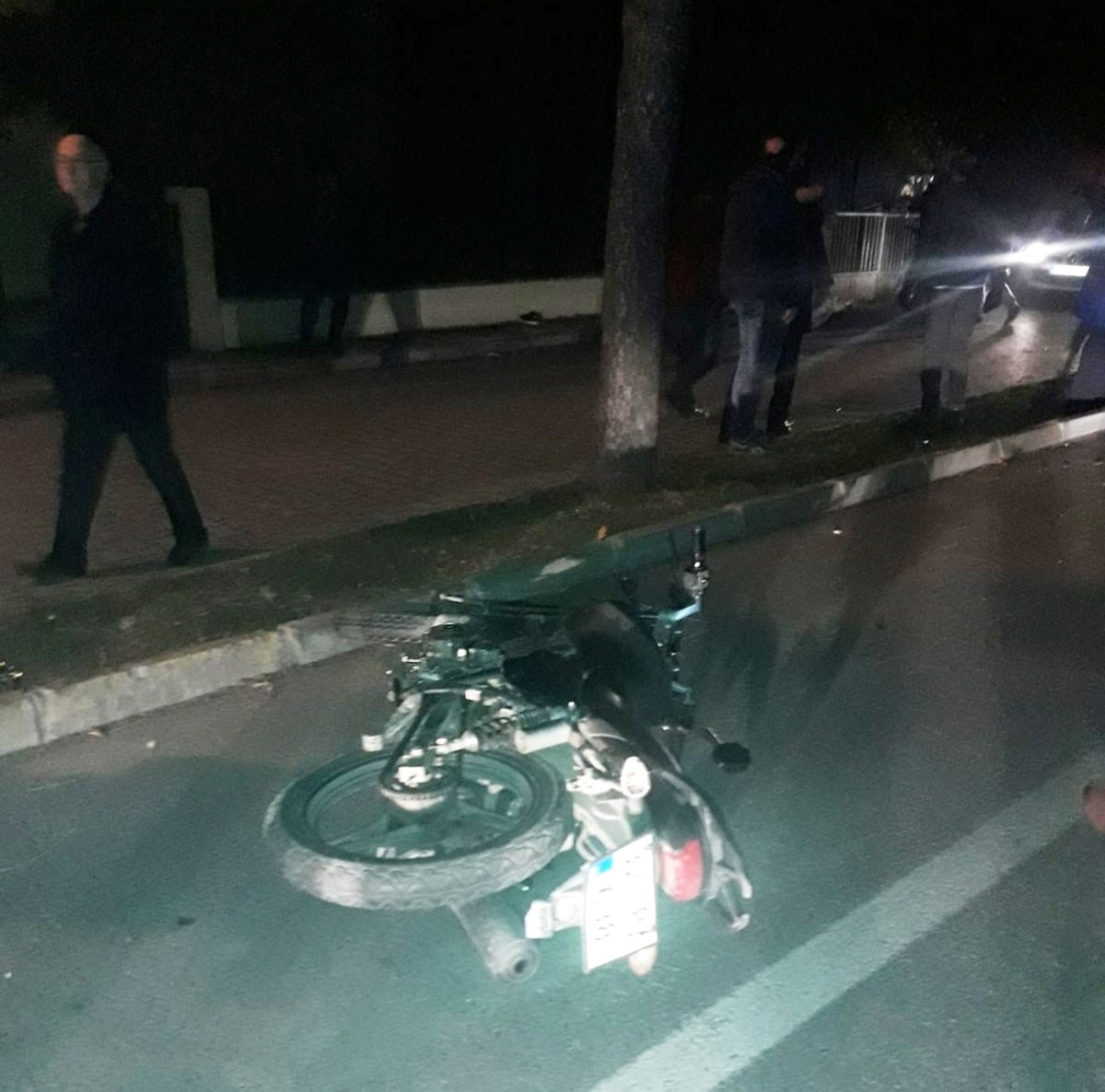 Isparta\'da Motosiklet Yayaya Çarptı: 2 Yaralı