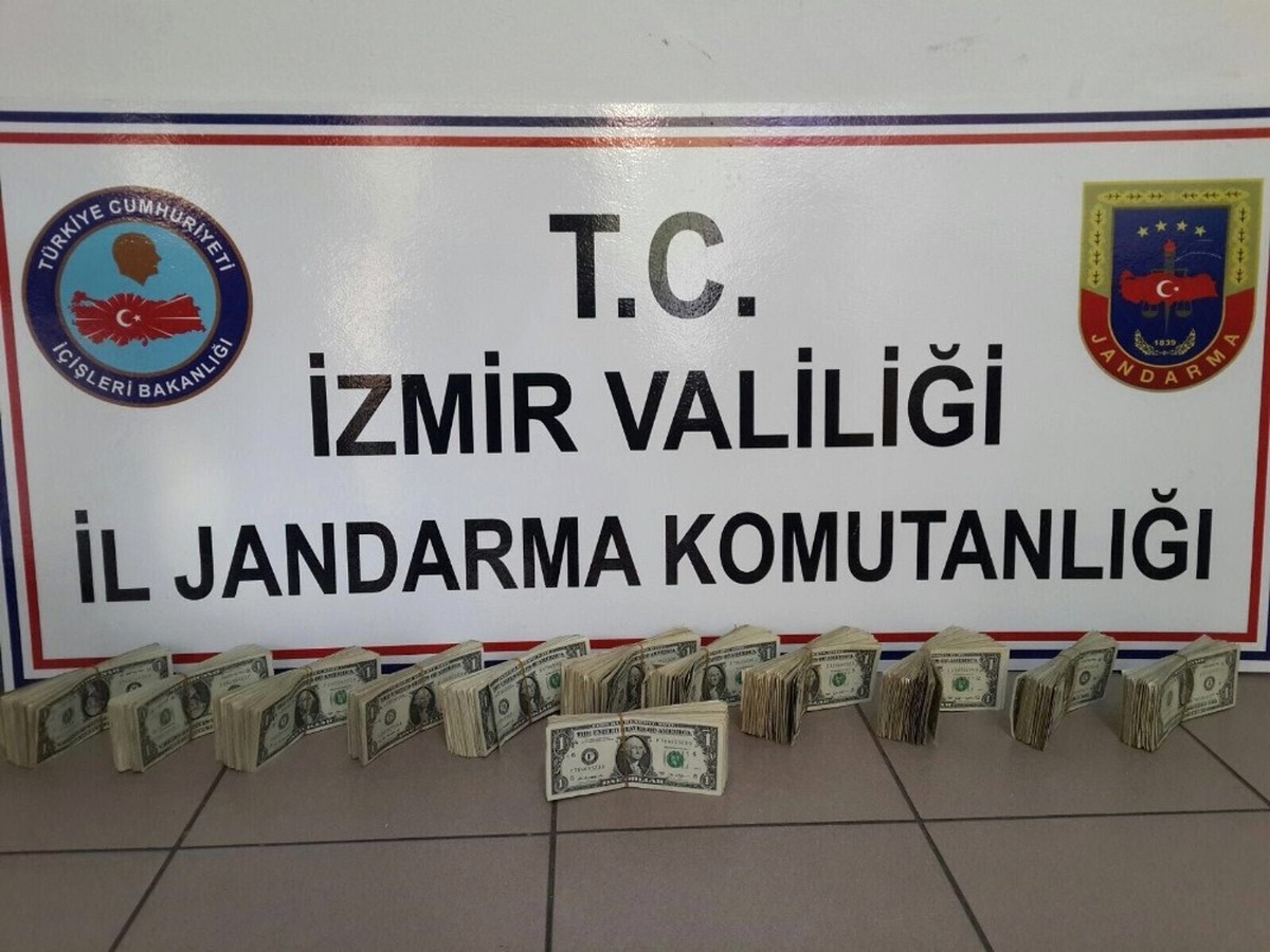İzmir\'de Fetö Operasyonu: 53 Gözaltı