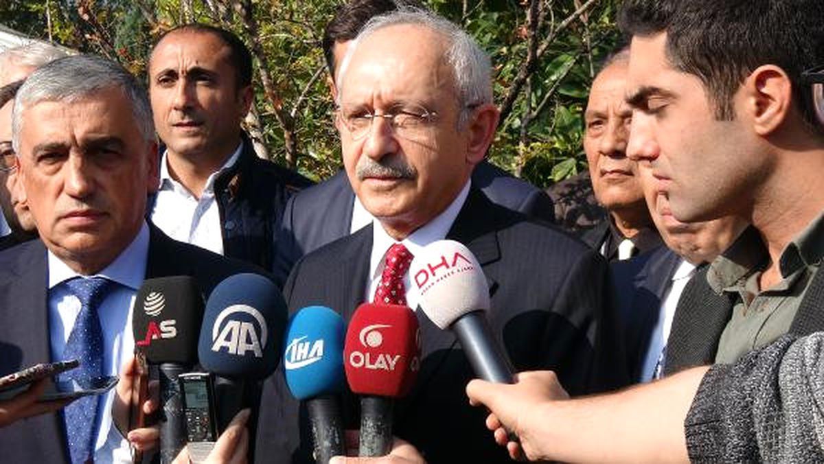 Kılıçdaroğlu, Bursa\'da Şehit Ailesini Ziyaret Etti (2)