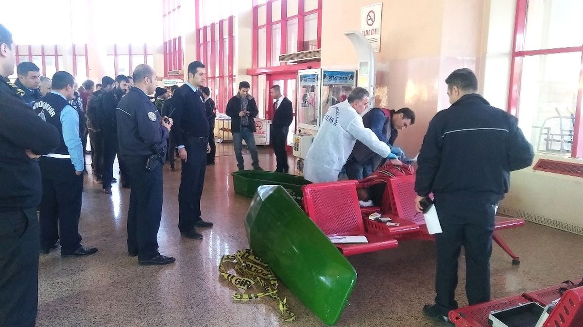 Kimsesiz Şahıs Otogarda Ölü Bulundu