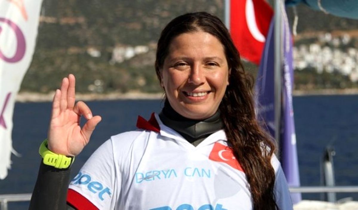 Milli Dalgıç Derya Can\'dan Yeni Rekor