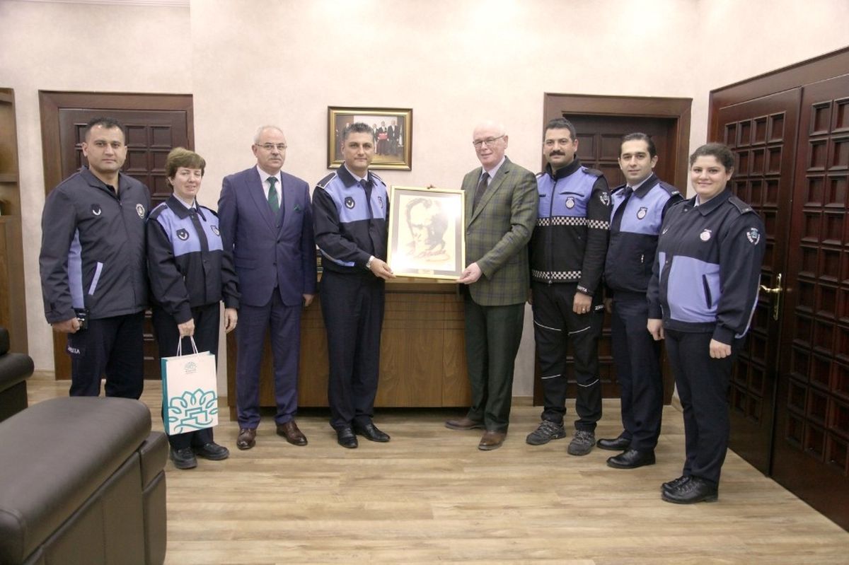 Nilüfer Belediyesi Zabıta Müdürlüğü Personeli Odunpazarı Belediyesi\'ni Ziyaret Etti