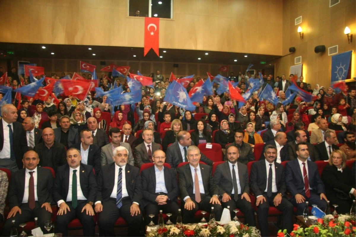 Sağlık Bakanı Demircan: "10 Yıl İçerisinde Uzman Hekim Açığı Kapanacak"