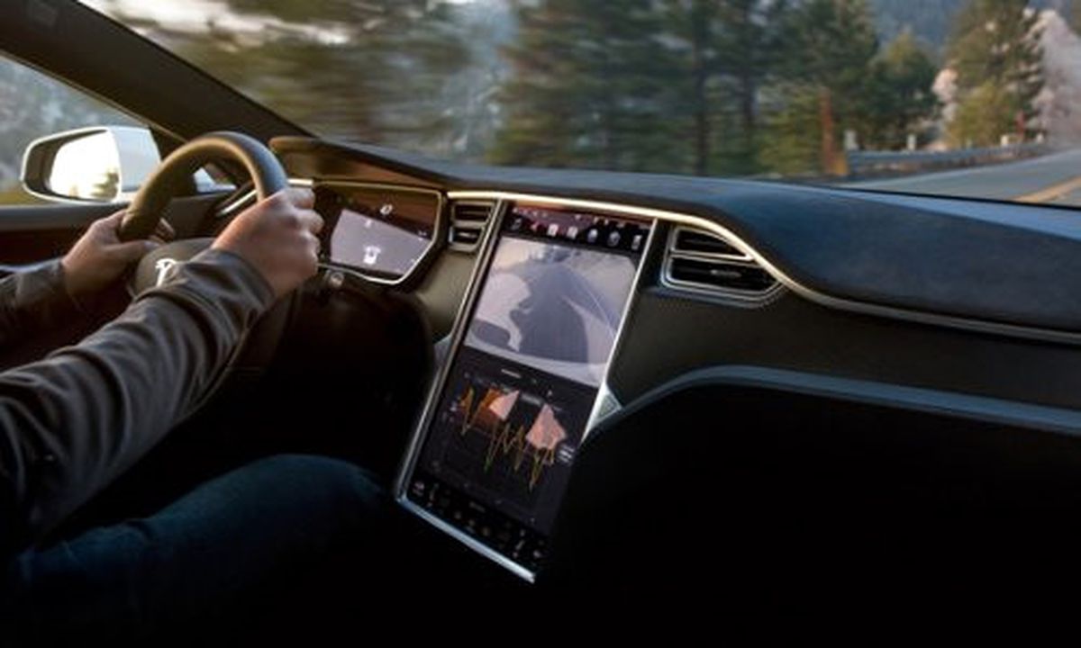 Tesla\'nın Otomobili Belirtilenden Daha Performanslı!