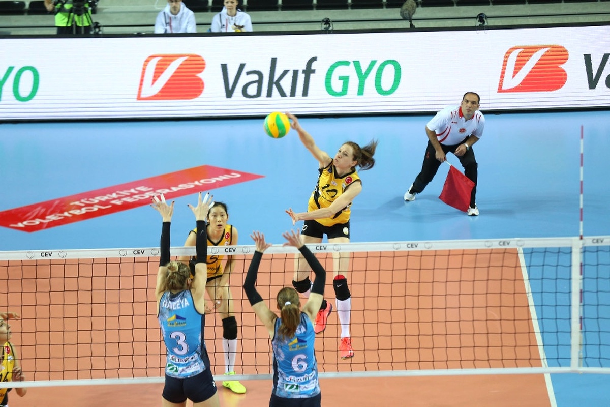 Vakıfbank Şampiyonlar Ligi\'nde Set Vermedi