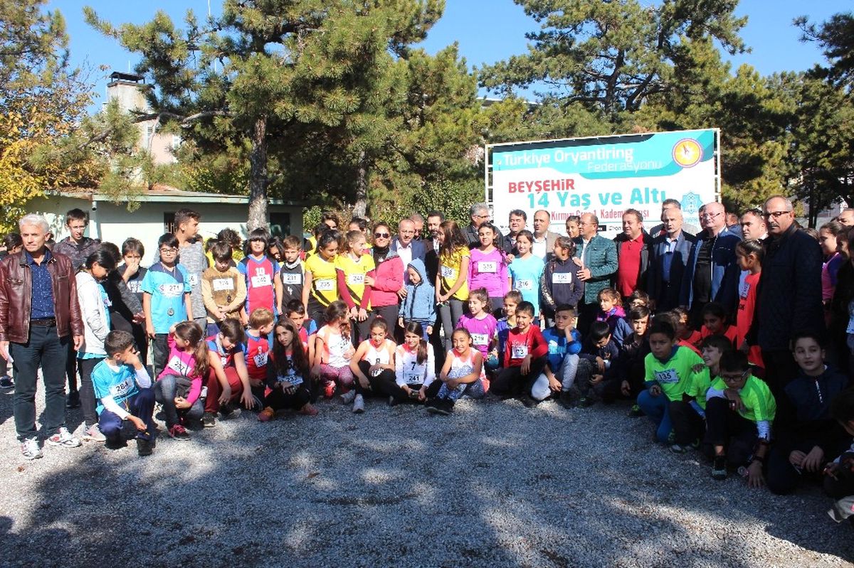 Beyşehir\'de Oryantiring Yarışları Heyecanı