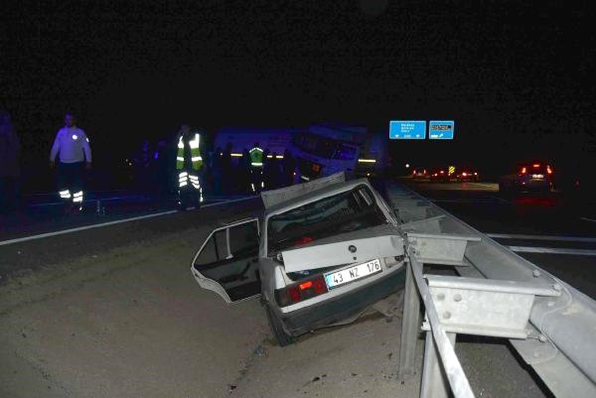 Lpg Tankeri Otomobille Çarpıştı: 4 Yaralı