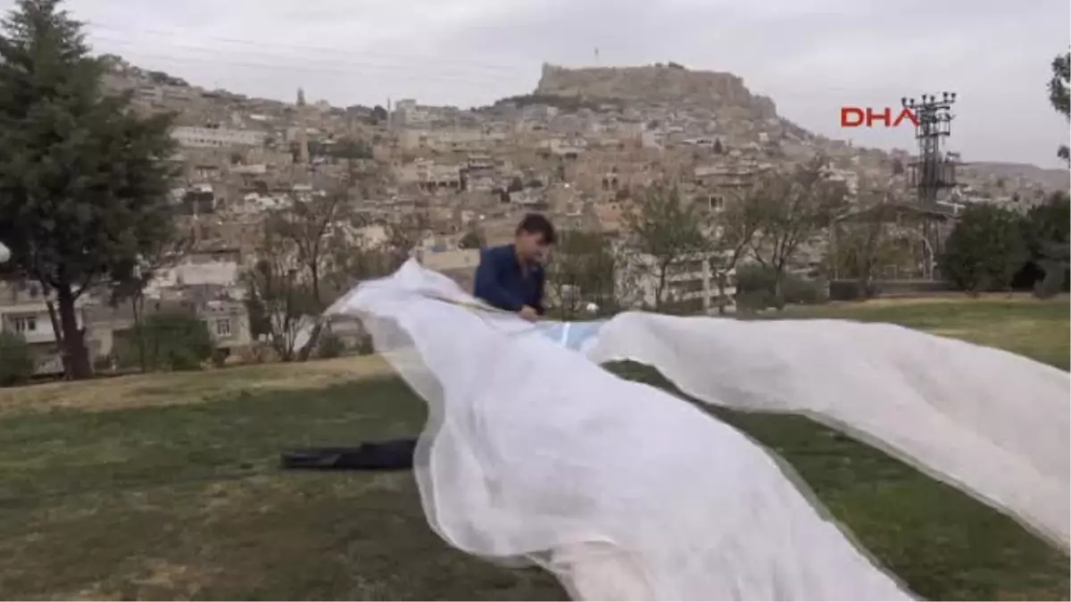 Mardin Uçurtma Tutkusunu, Sanata Dönüştüren Mardinli Zahit, 25 Yaşında Dünyayı Dolaştı