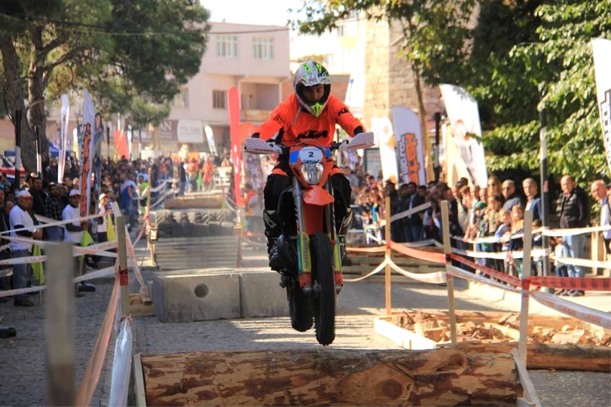 Mersin\'de İlk Kez Düzenlenen Motokros Yarışları Sona Erdi