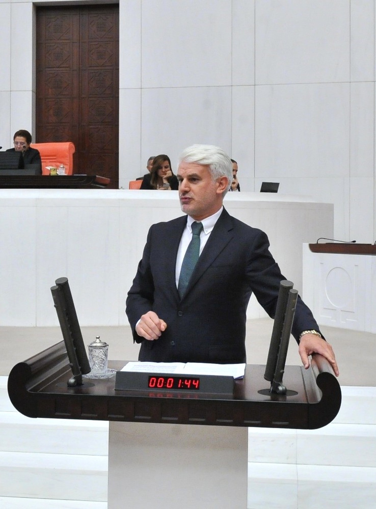 Milletvekili Hüseyin Şahin: "Helal Giyip Helal Kokacağız"