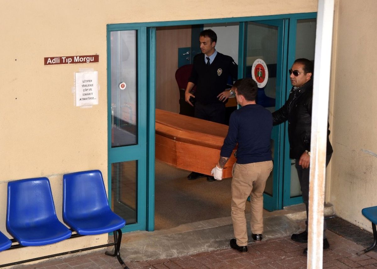 Babanın Öldürdüğü 2 Kız Çocuğunun Cenazesi Morgdan Aldı
