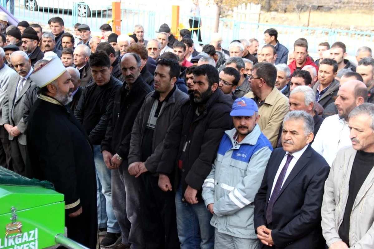 Babası Tarafından Öldürülen Çocuğun Cenazesinde İmamdan Cemaate Nasihat