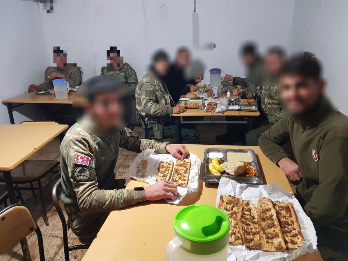 Başkan Aydın Askerlere \'Etli Ekmek\' Gönderdi