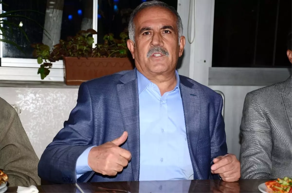 Başkan Yaktı, Gazetecilerle Bir Araya Geldi