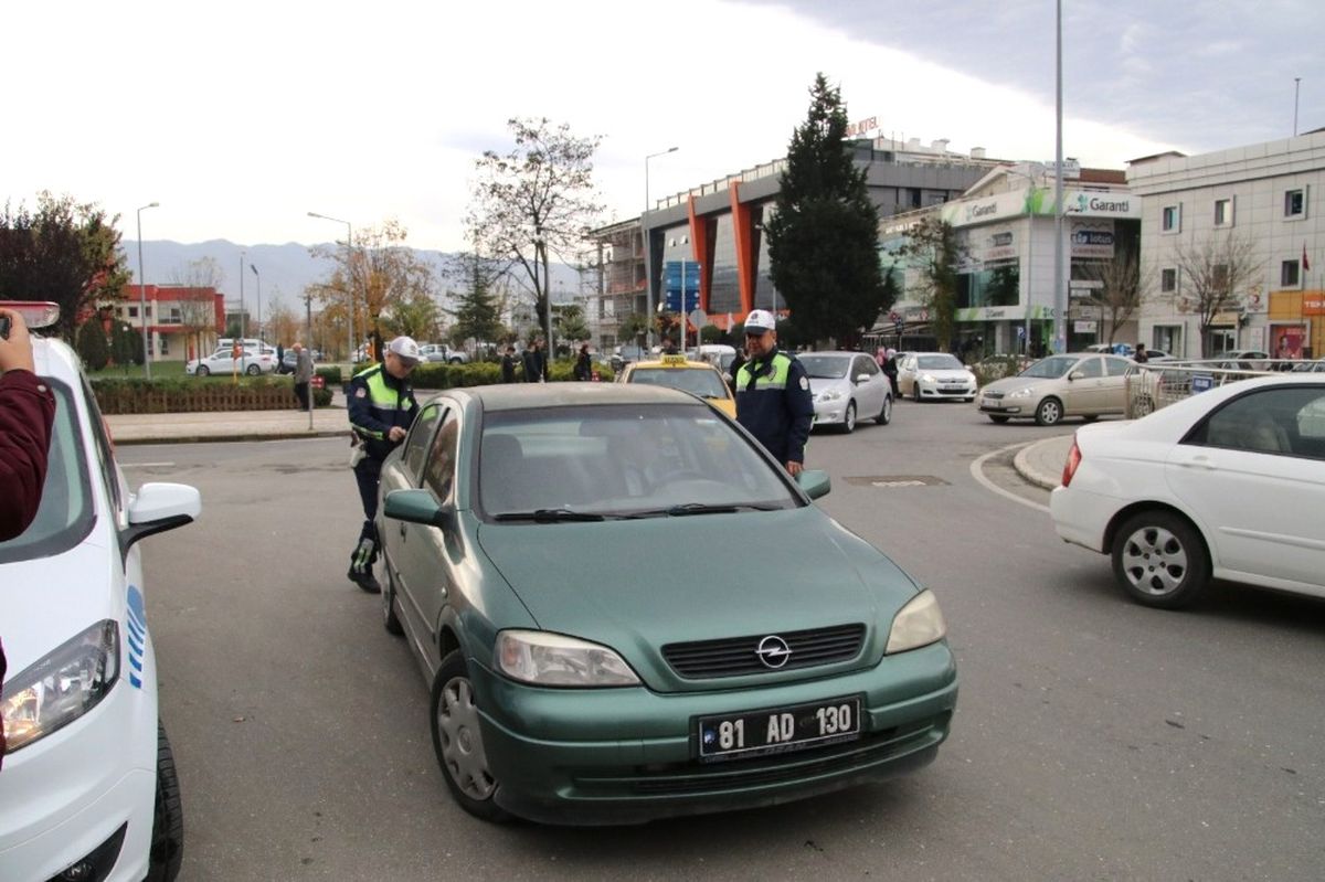 Düzce\'de Resmi Araçlarla Denetleme
