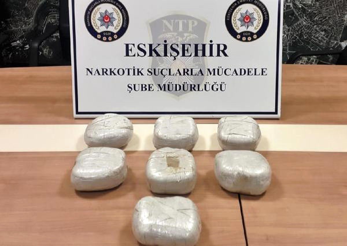 Eskişehir\'de 7 Kilo Esrara 2 Tutuklama