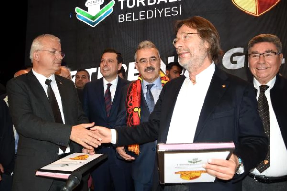 Göztepe Spor Akademisi Tesisleri, Görkemli Bir Törenle Tanıtıldı