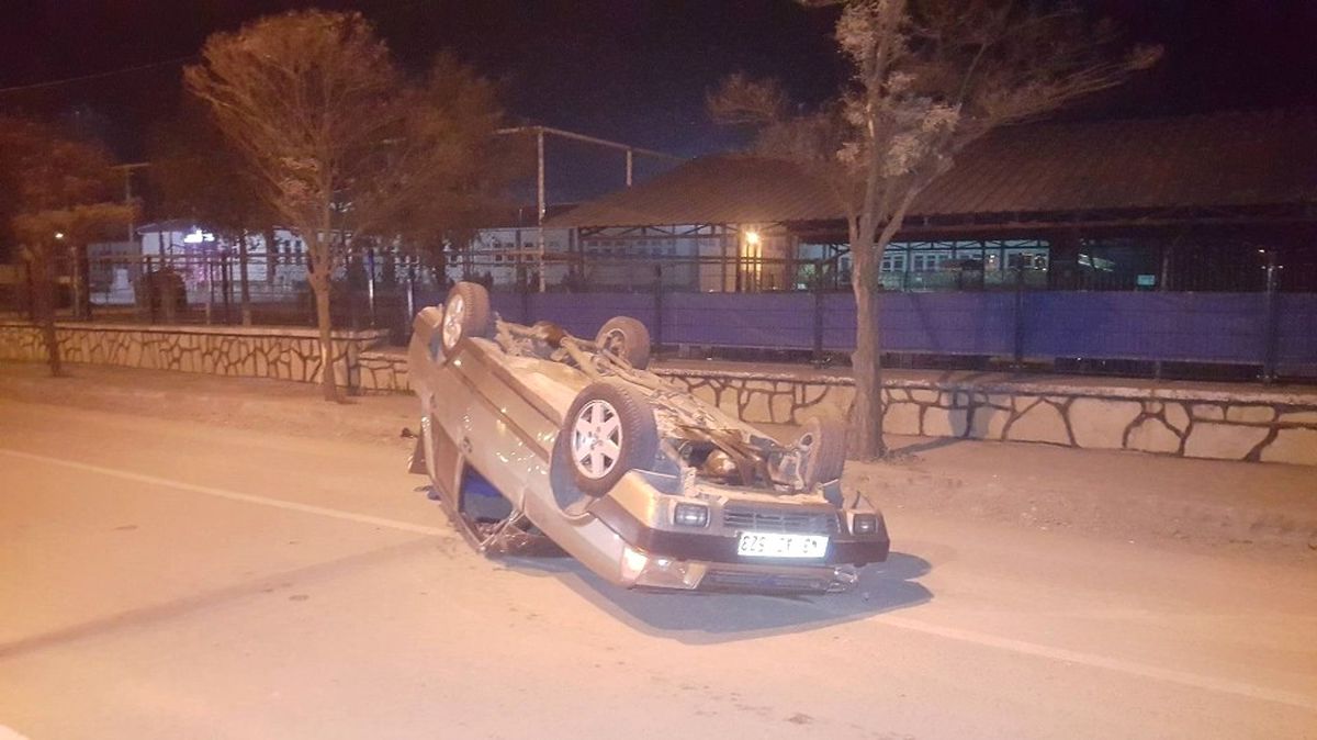 Hisarcık\'ta Trafik Kazası: 2 Yaralı