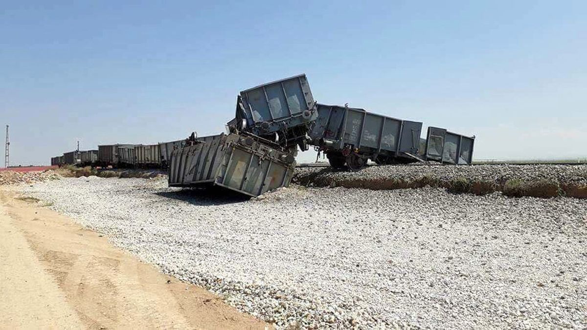 Kongo\'da Tren Raydan Çıktı: 33 Ölü