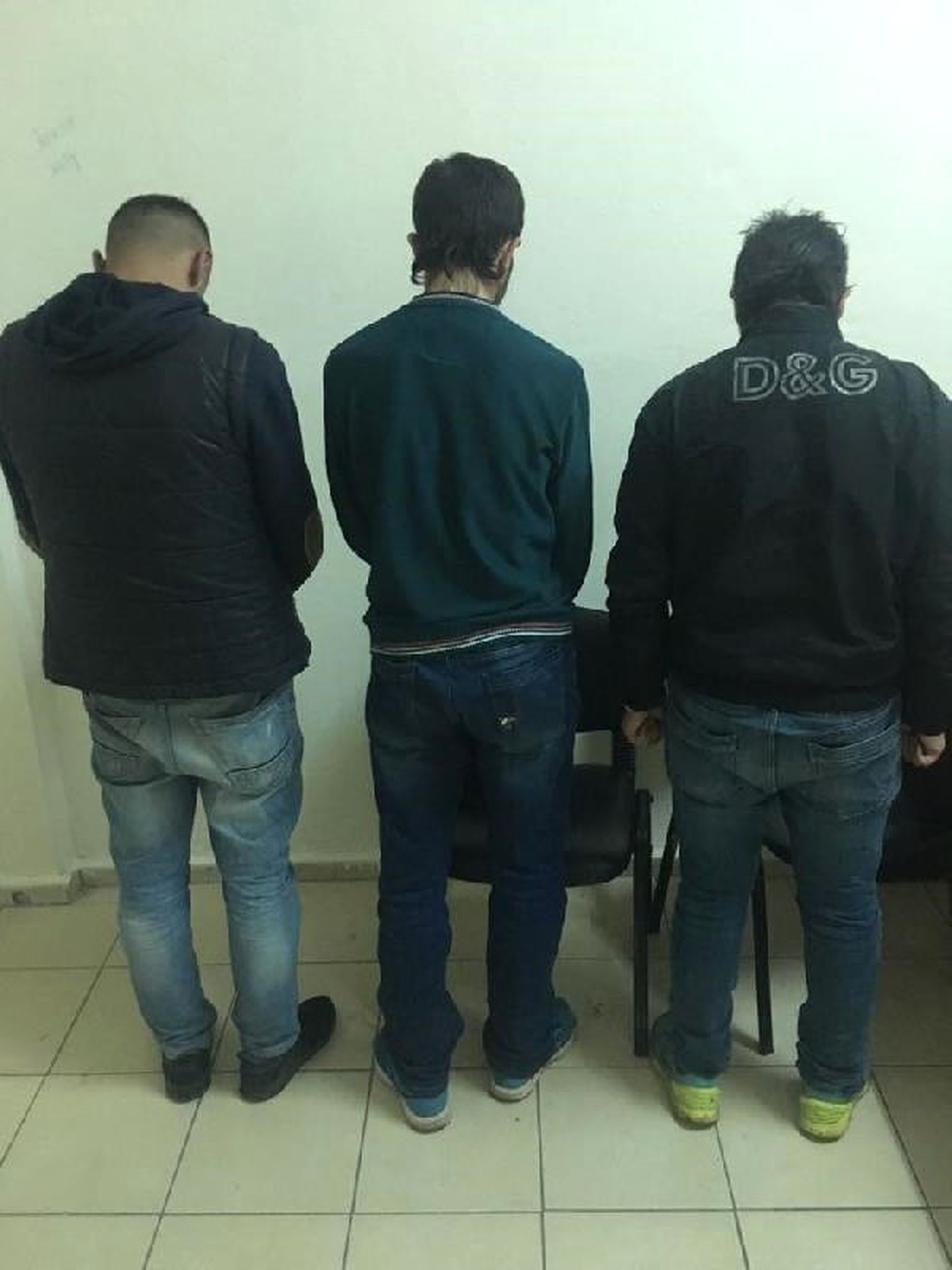 Polisin Kovaladığı Gasp Şüphelileri Camide Yakalandı