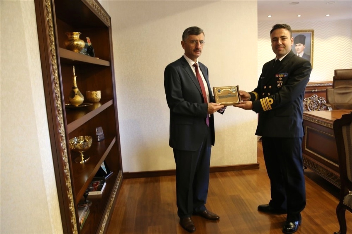 Rize\'ye Gelen Sakarya Denizaltısı Halkın Ziyaretine Açıldı