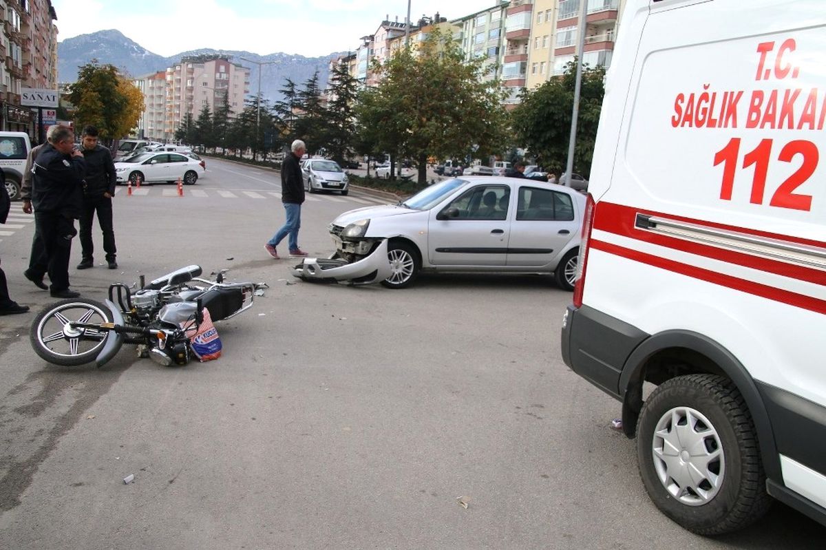 Seydişehir\'de Trafik Kazası: 2 Yaralı