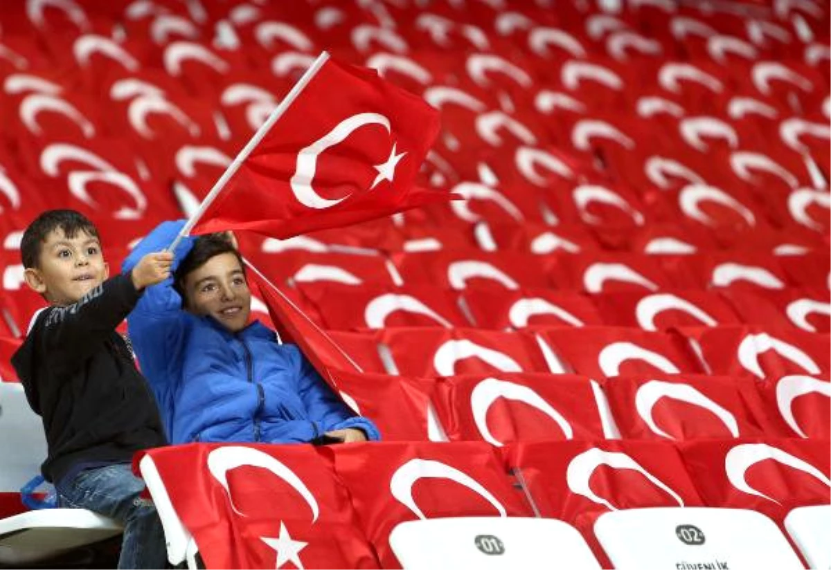 Türkiye - Arnavutluk Maçından Notlar