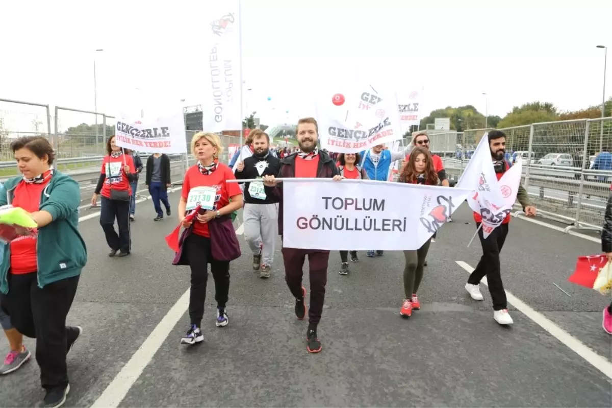 Türkiye\'nin En Genç Başkan Yardımcısı Gençler İçin Maratonda Koştu