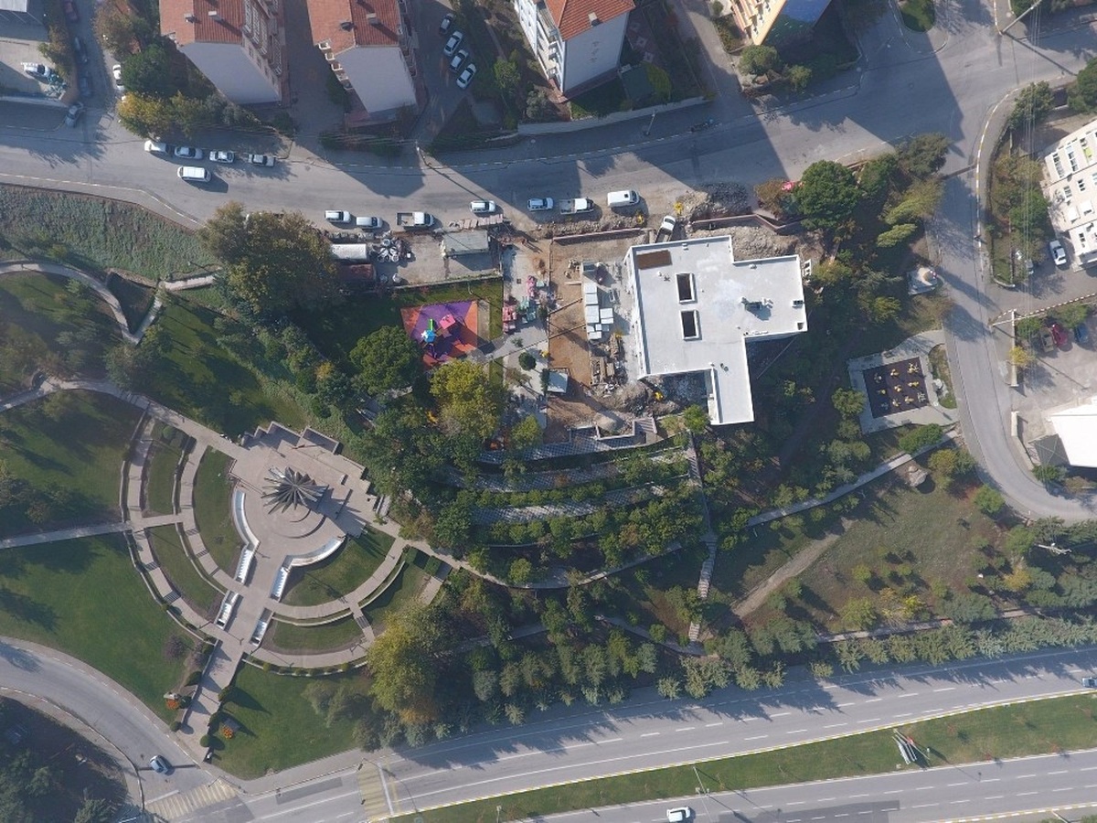 Yel Değirmeni Sosyal Tesisleri Hızla İnşa Ediliyor
